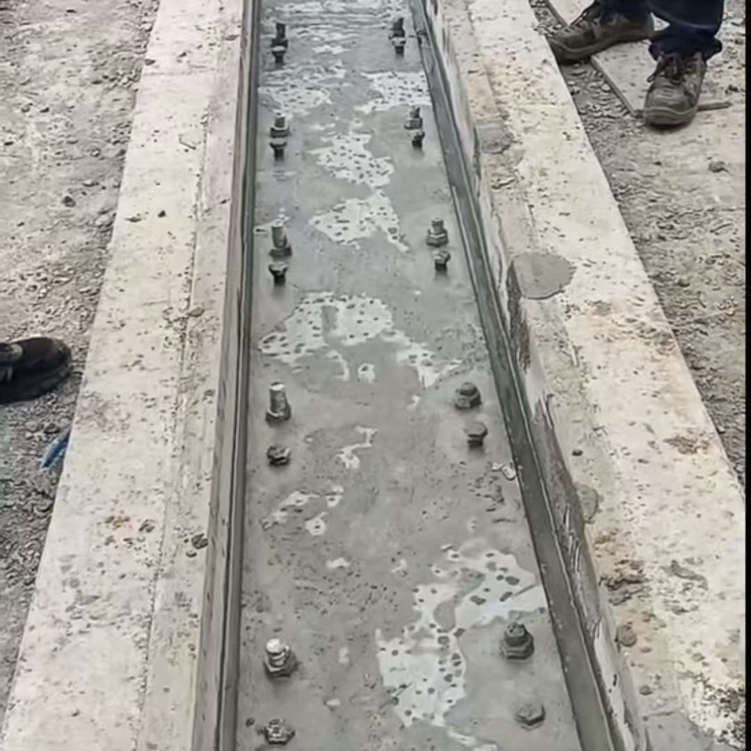 阜阳港口码头起重机龙门吊重型机械设备稳固用早强快凝轨道胶泥
